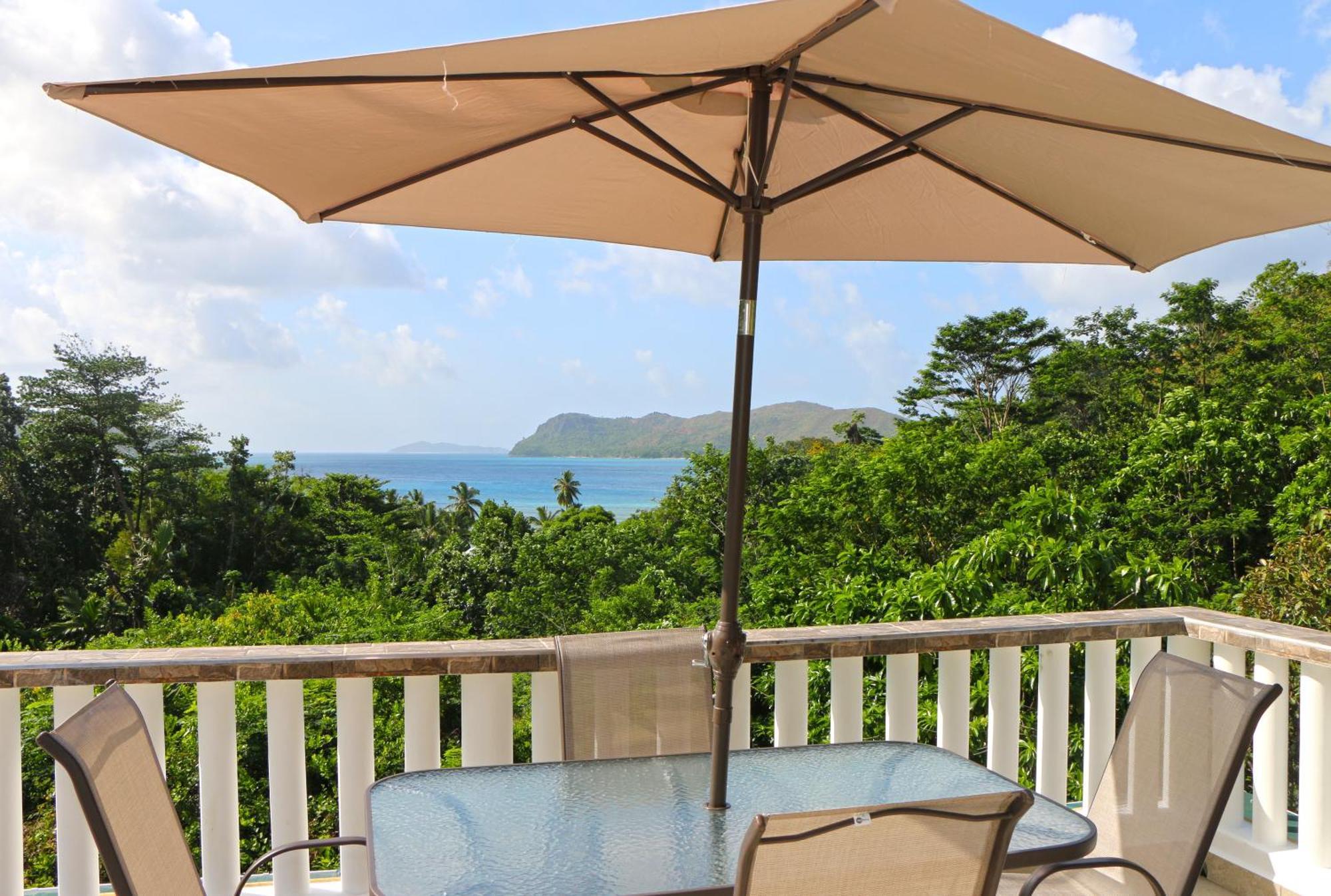 Ocean Blue Bay Apartment Anse Volbert Village  Bagian luar foto