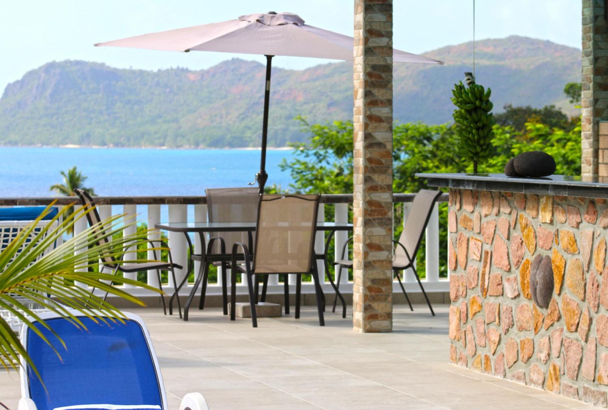 Ocean Blue Bay Apartment Anse Volbert Village  Bagian luar foto