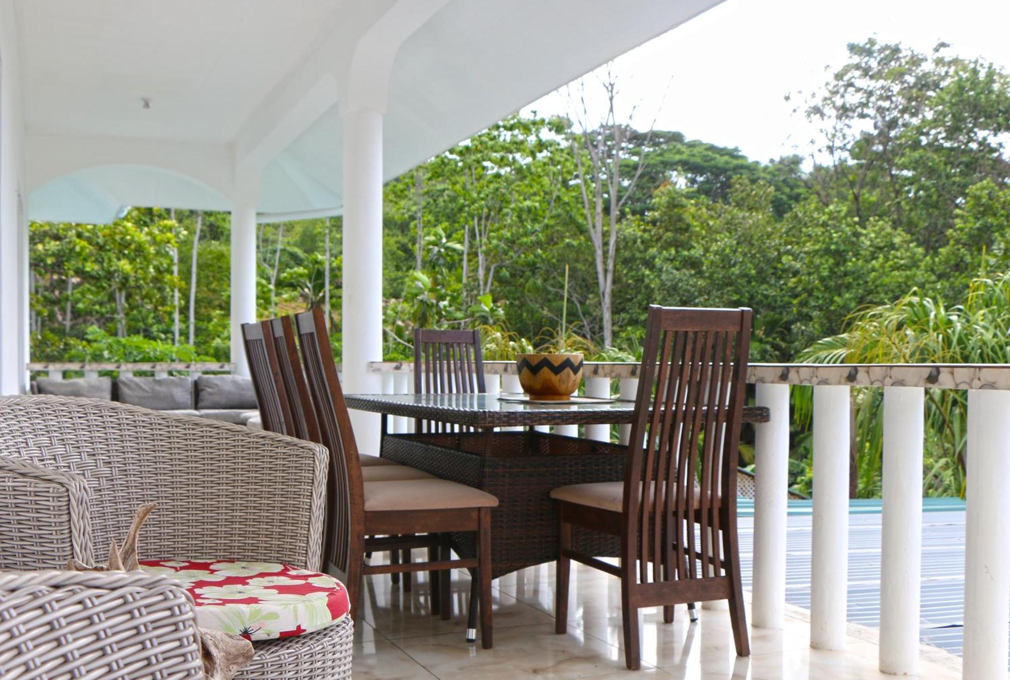 Ocean Blue Bay Apartment Anse Volbert Village  Bagian luar foto
